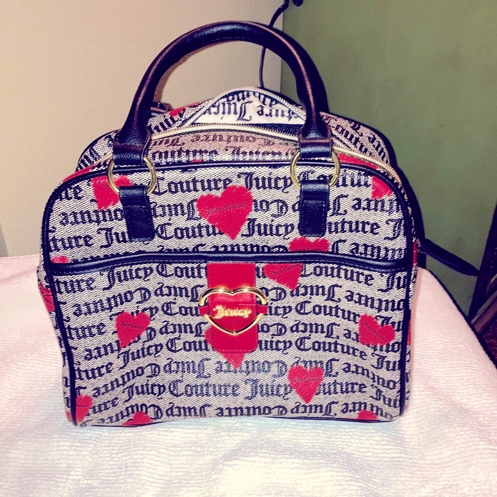 JUICY COUTURE SHOULDER BAG. NWOT. CUTE PURSE!  SPOTLESS. - Picture 2 of 11